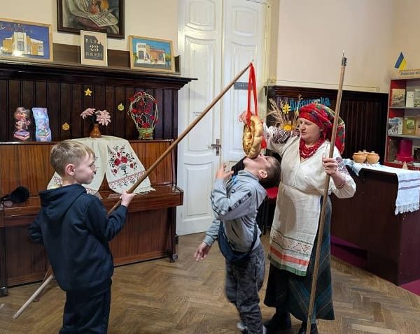 Андріївські вечорниці в дитячій книгозбірні (26.11.2025)